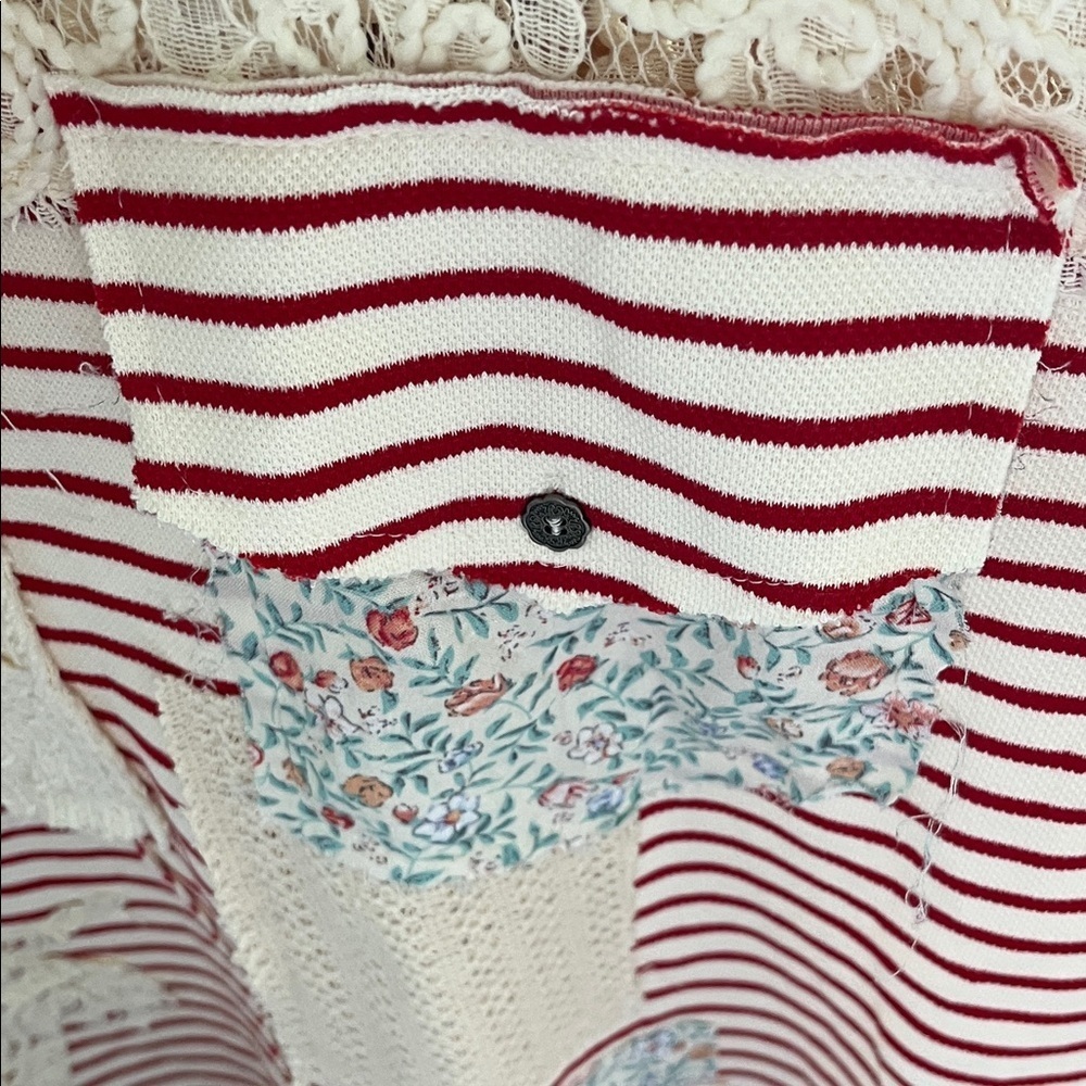 POL White Lace Textured Top With Red Stripes Size Large NWOT - Picture 5 of 10